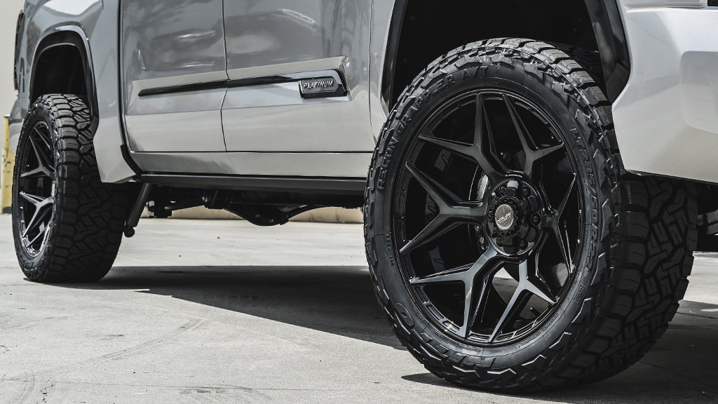 4PLAY 4P06 20x10 5x127 + 5x139.7 -18et Gloss Black Brushed with Tinted Clear Wheel
