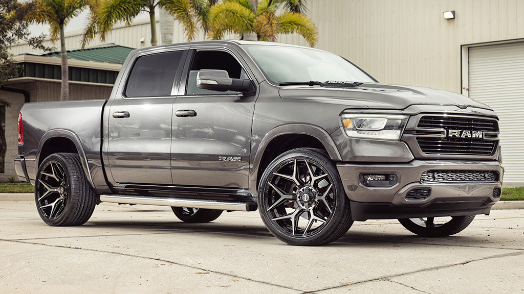 4PLAY 4P06 20x10 5x127 + 5x139.7 -18et Gloss Black Brushed with Tinted Clear Wheel