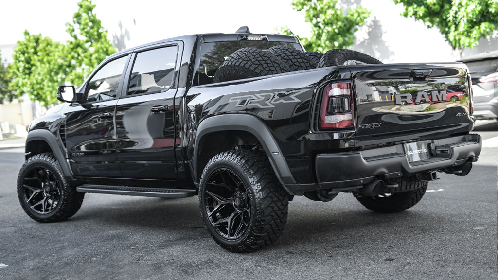 4PLAY 4P06 20x10 5x127 + 5x139.7 -18et Gloss Black Brushed with Tinted Clear Wheel